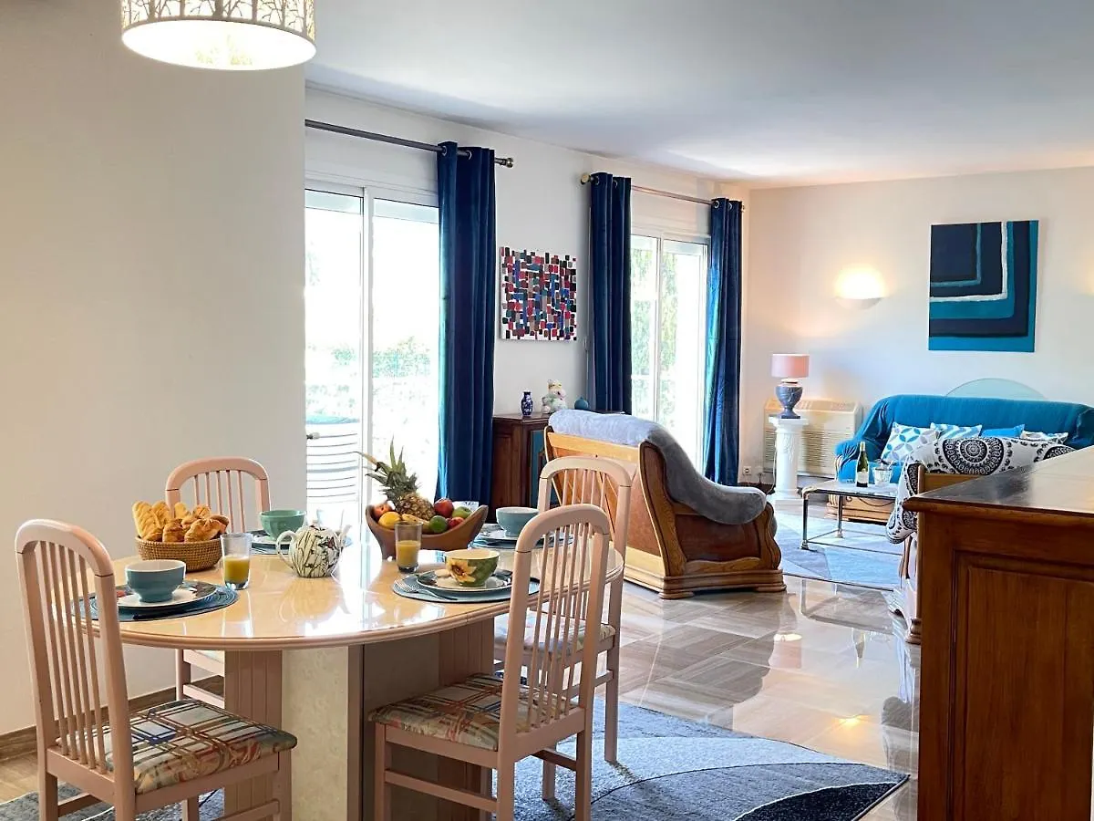 Villa Conviviale Et Familiale Proche Du Port Santa Saint-Raphael  0*, Saint-Raphael (Var) France