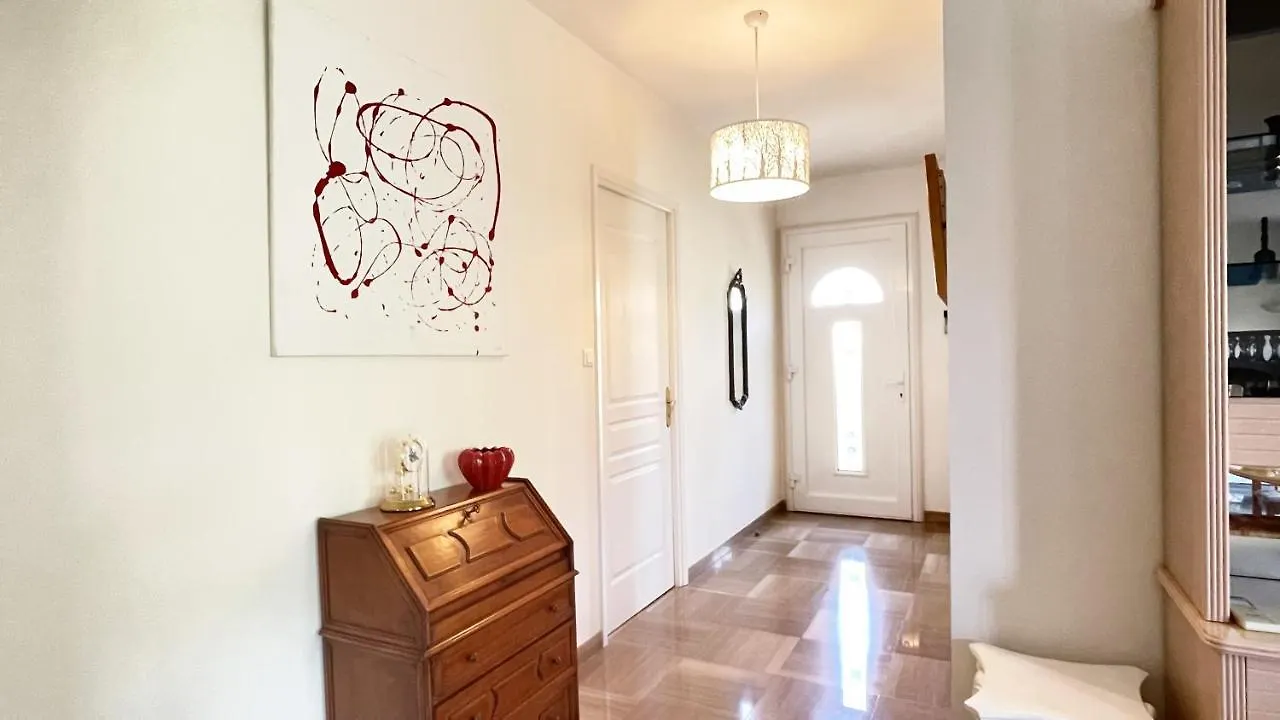 Villa Conviviale Et Familiale Proche Du Port Santa Saint-Raphael  0*, Saint-Raphael (Var)